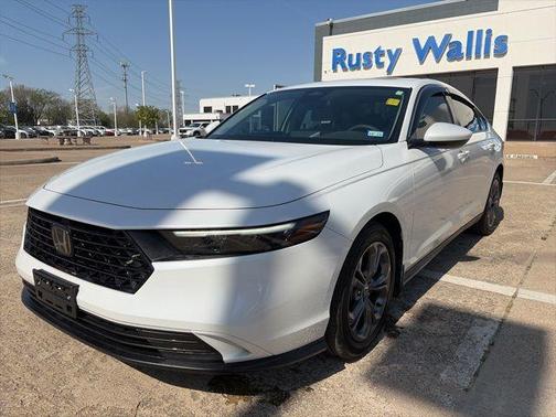 Platinum White Pearl 2024 Honda Accord EX