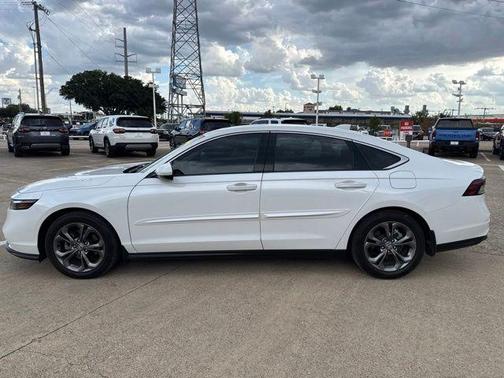Platinum White Pearl 2024 Honda Accord EX