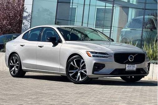 2024 Volvo S60 Plus
