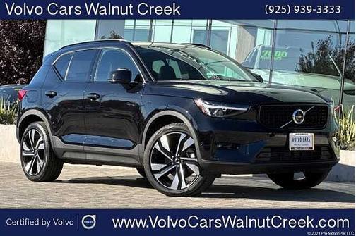 2025 Volvo XC40 Plus