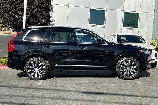 2025 Volvo XC90 Core