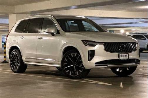 2025 Volvo XC90 Core