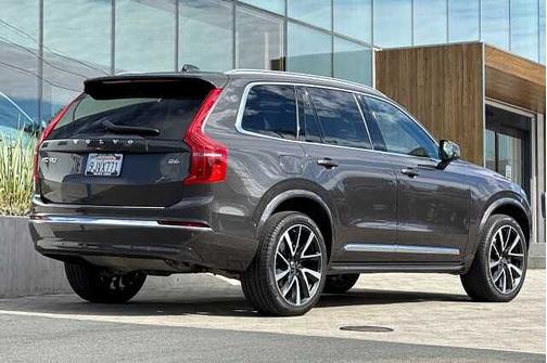 Platinum Gray Metallic 2024 Volvo XC90 B6 Ultimate Bright 6-Seater