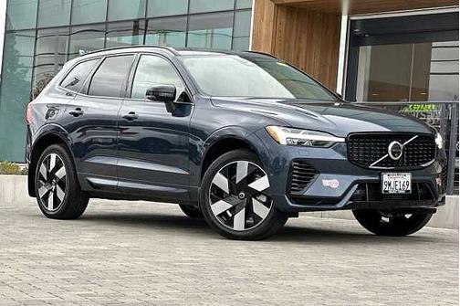2024 Volvo XC60 T8 Ultimate Dark