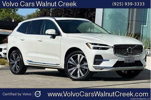 Crystal White 2023 Volvo XC60 Plus