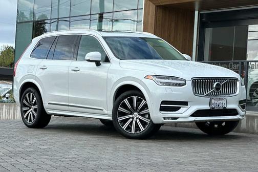 2022 Volvo XC90 T6 AWD Inscription 6 Seater