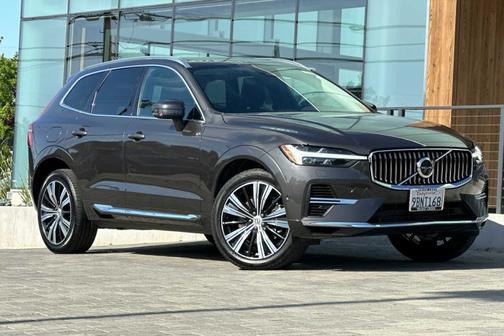 2022 Volvo XC60 Recharge Plug-In Hybrid T8 Inscription Extended Range