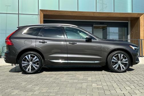2022 Volvo XC60 Recharge Plug-In Hybrid T8 Inscription Extended Range