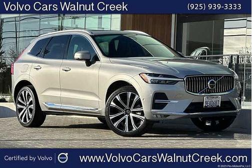2023 Volvo XC60 B5 FWD Ultimate Bright