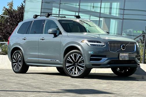 2023 Volvo XC90 Recharge Plug-In Hybrid Plus 6-Seater
