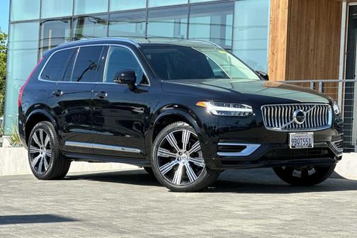 2022 Volvo XC90 Recharge Plug-In Hybrid T8 Inscription Extended Range 6P