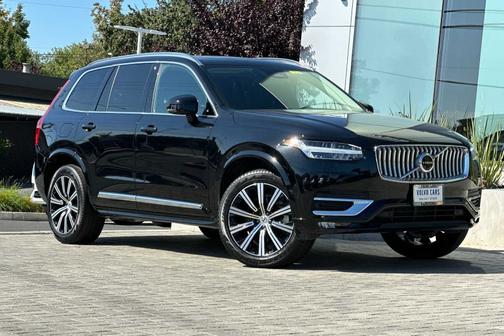 2025 Volvo XC90 B6 Plus 7-Seater