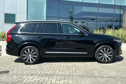 2025 Volvo XC90 B6 Plus 7-Seater