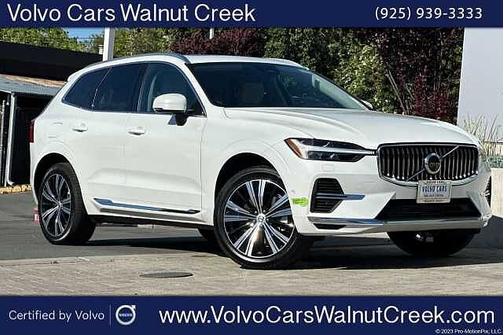 Crystal White 2023 Volvo XC60 Plus