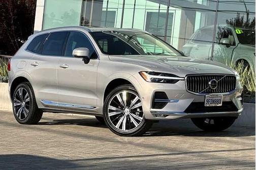 2023 Volvo XC60 B5 FWD Ultimate Bright