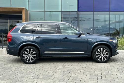 2025 Volvo XC90 B6 Plus 7-Seater