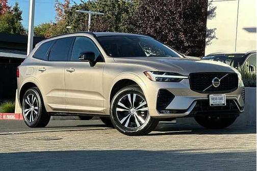 2025 Volvo XC60 Core