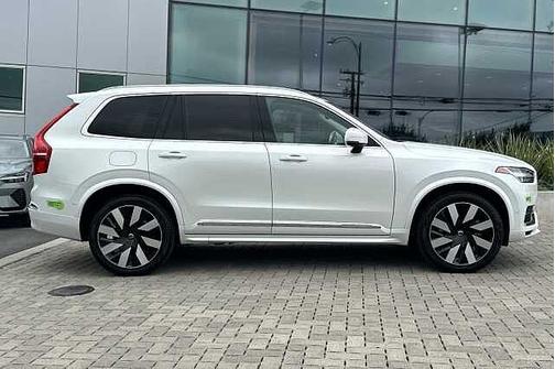 Crystal White 2023 Volvo XC90 Ultimate 6-Seater
