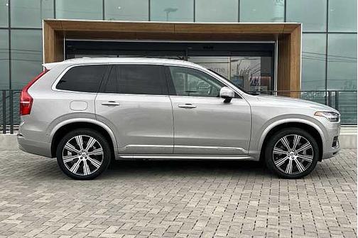 2023 Volvo XC90 Plus