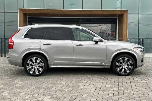 2023 Volvo XC90 Plus