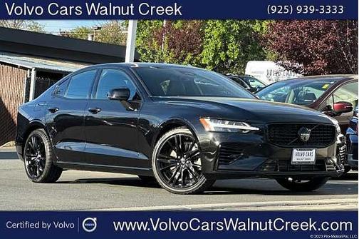 2023 Volvo S60 Ultimate Black