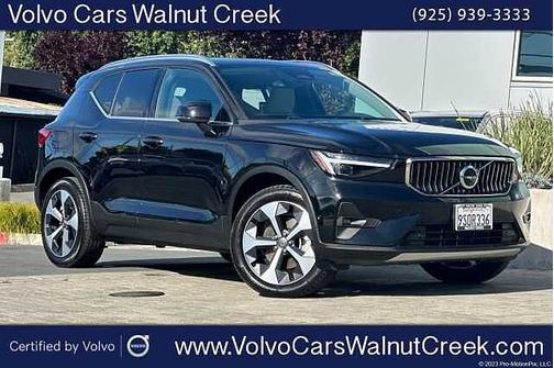 Onyx Black 2025 Volvo XC40 Plus