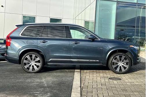 2024 Volvo XC90 T8 Ultimate Bright 7-Seater