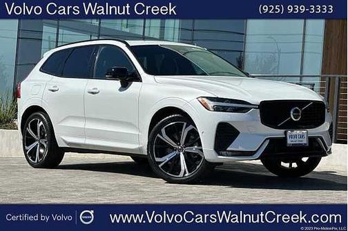 2022 Volvo XC60 R-Design