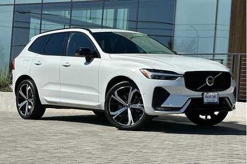 2022 Volvo XC60 R-Design