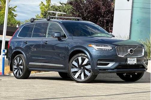 Denim Blue 2023 Volvo XC90 Recharge Plug-In Hybrid Ultimate Bright 7-Seater