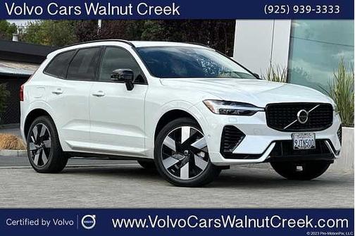 Crystal White 2024 Volvo XC60 Plus