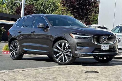 Platinum Grey 2023 Volvo XC60 B5 FWD Ultimate Bright