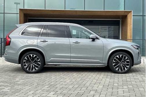 Vapour Grey 2025 Volvo XC90 Plus