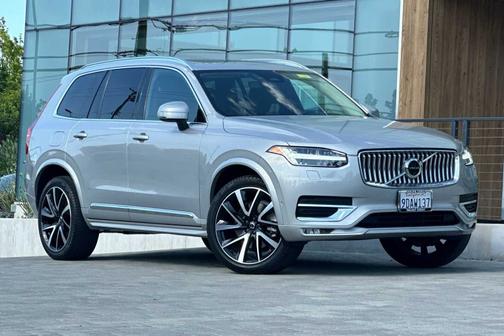 2023 Volvo XC90 B5 AWD Plus
