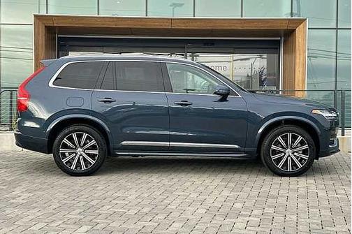 2025 Volvo XC90 Plus