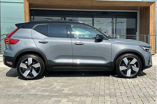 2023 Volvo XC40 Ultimate