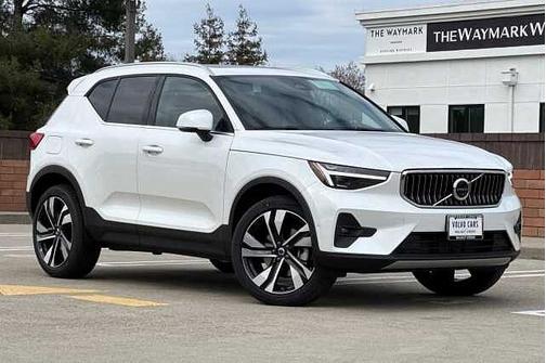 2025 Volvo XC40 Plus