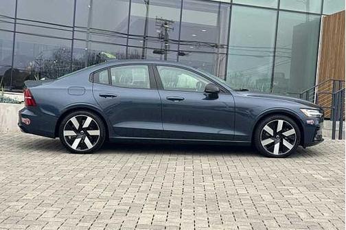 2025 Volvo S60 Plus