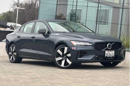 2025 Volvo S60 Plus