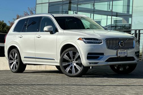 2025 Volvo XC90 B6 Plus 7-Seater
