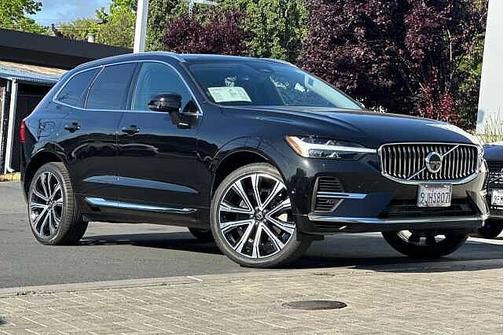 Onyx Black 2023 Volvo XC60 Ultimate Bright