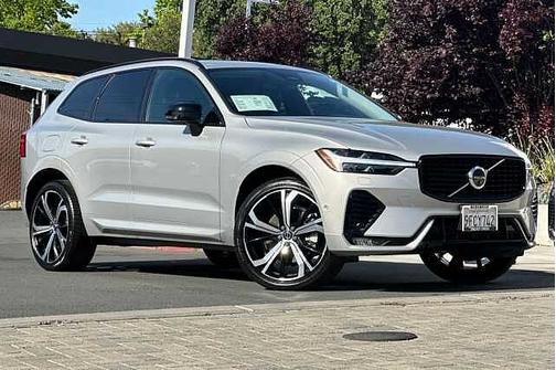 Silver Dawn 2023 Volvo XC60 B6 AWD Ultimate Dark