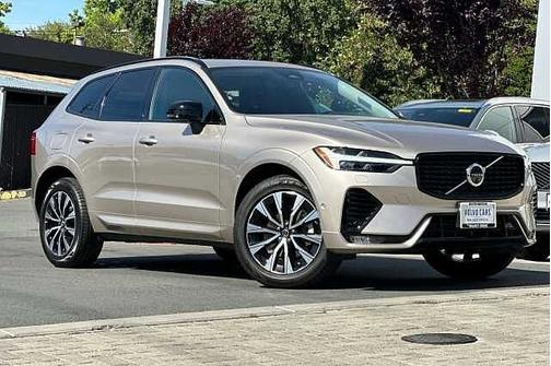 Bright Dusk 2023 Volvo XC60 Plus