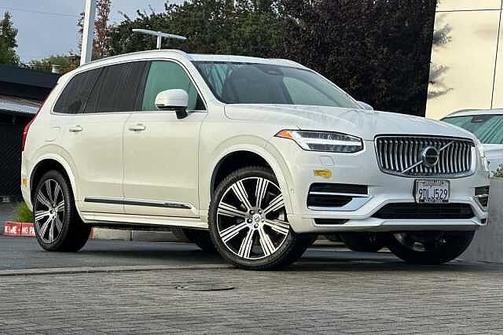 2023 Volvo XC90 Plus