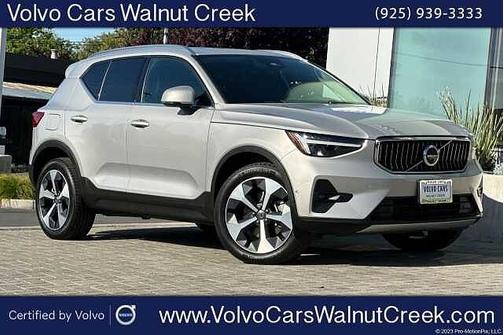2025 Volvo XC40 Plus