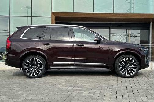 2025 Volvo XC90 Plus