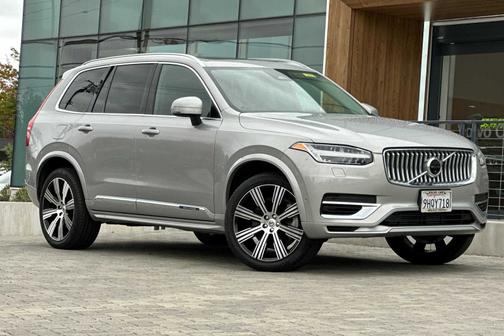 2023 Volvo XC90 Recharge Plug-In Hybrid Plus 6-Seater