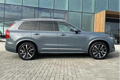2023 Volvo XC90 Plus
