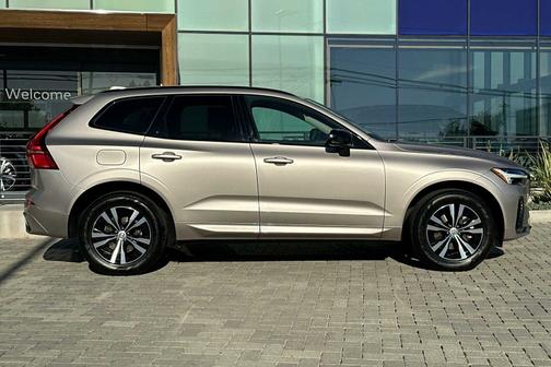 2025 Volvo XC60 B5 Core