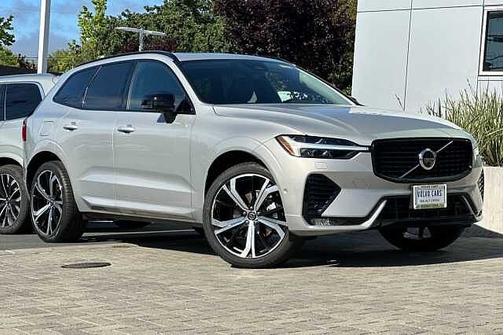 Silver Dawn 2023 Volvo XC60 B5 FWD Ultimate Dark